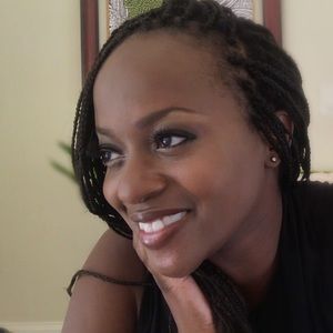 Meet your Posher, Lola